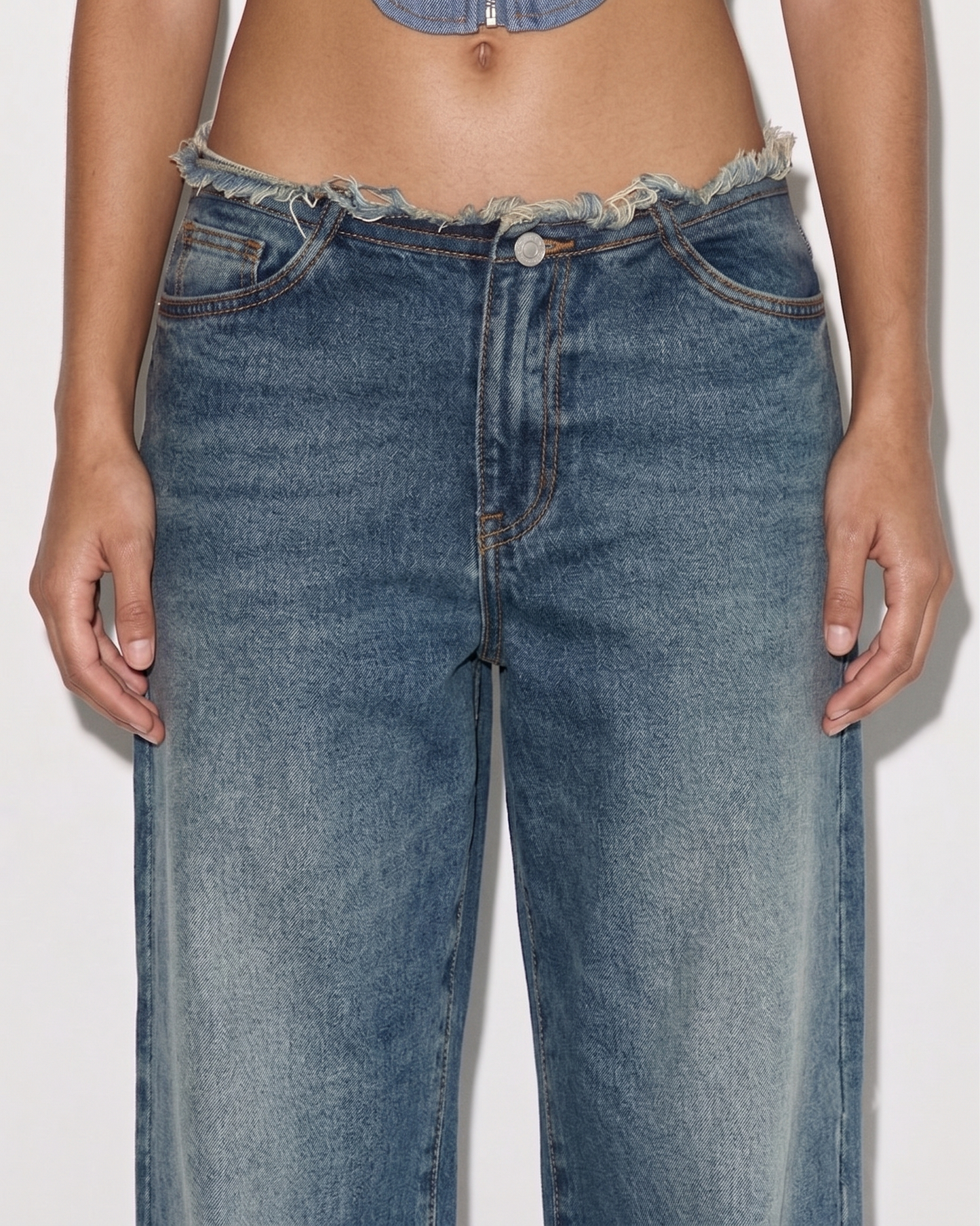 "RIPPED" JEAN