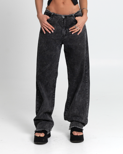 “RIPPED” JEANS