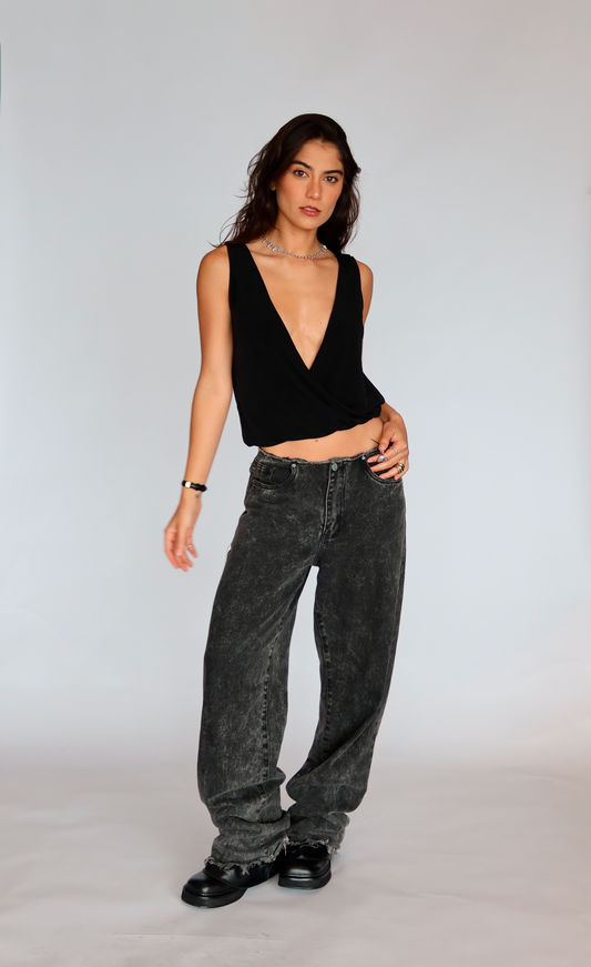 “RIPPED” JEANS